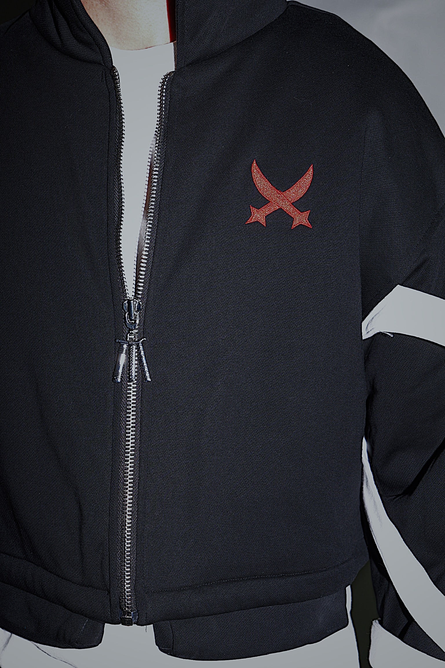 Three sword bomber - Image 5