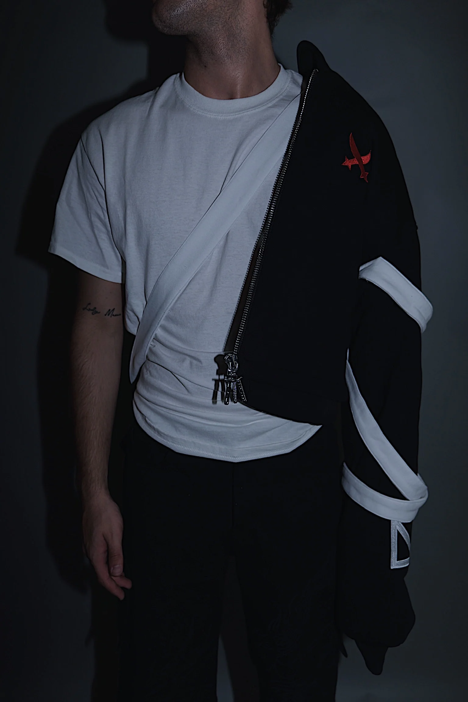 Three sword bomber - Image 8