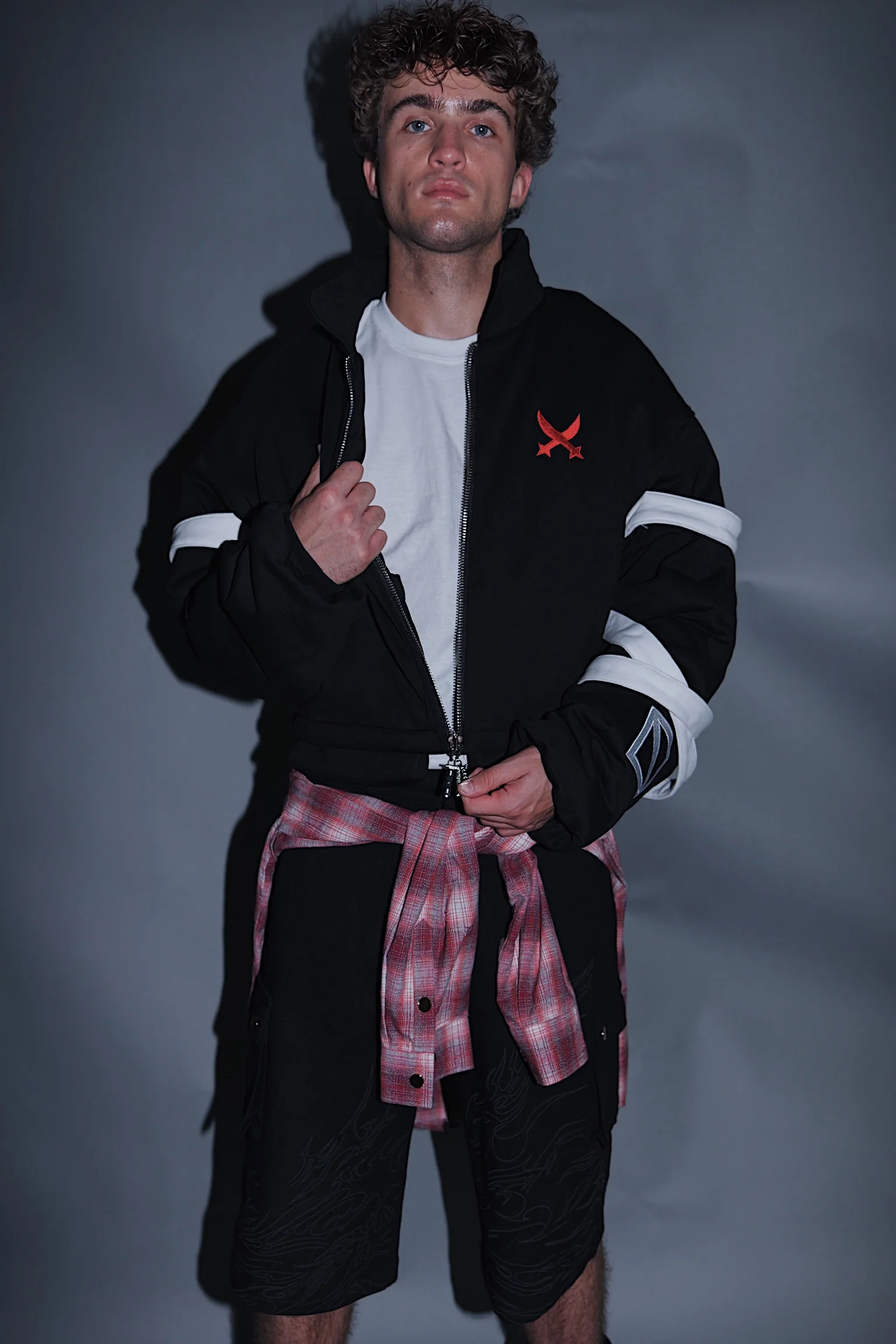 Three sword bomber - Image 9
